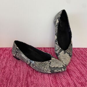 Vionic Caballo Pointed Toe Ballet Flats Natural Snake Print Leather Size 6.5